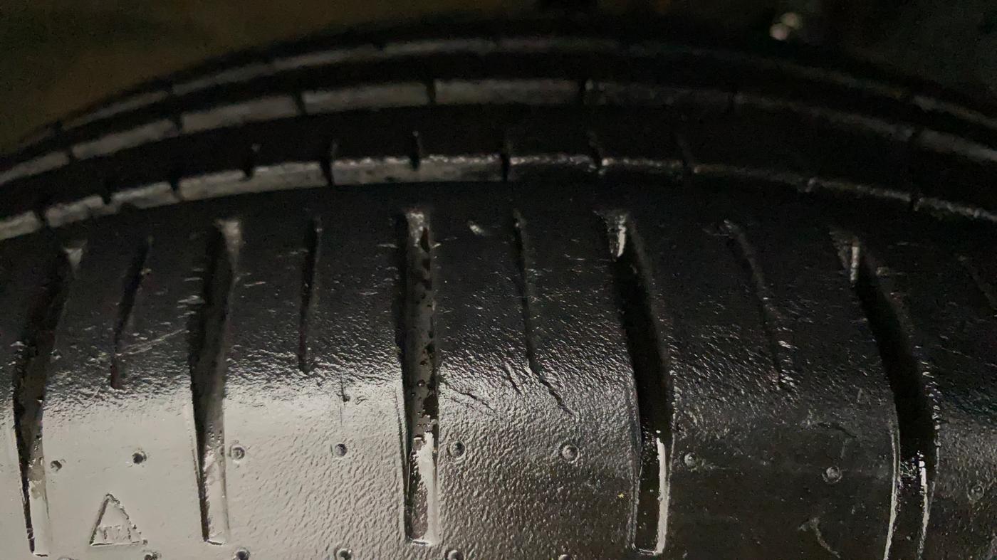 2020 Maruti Baleno ZETA CVT PETROL 1.2, Petrol, Automatic, 15,020 km, Right Front Tyre Tread