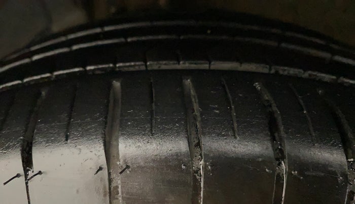 2020 Maruti Baleno ZETA CVT PETROL 1.2, Petrol, Automatic, 15,020 km, Left Front Tyre Tread