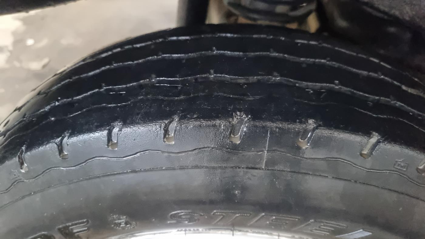 2021 Maruti Eeco 5 STR WITH A/C+HTR CNG, CNG, Manual, 1,20,611 km, Right Rear Tyre Tread