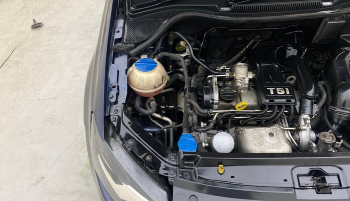 2014 Volkswagen Vento COMFORTLINE TSI AT PETROL, Petrol, Automatic, 87,261 km, Engine View - Right