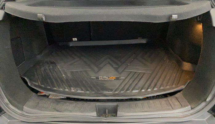 2022 Tata Harrier XZA PLUS 2.0L DARK EDITION, Diesel, Automatic, 54,957 km, Boot Inside