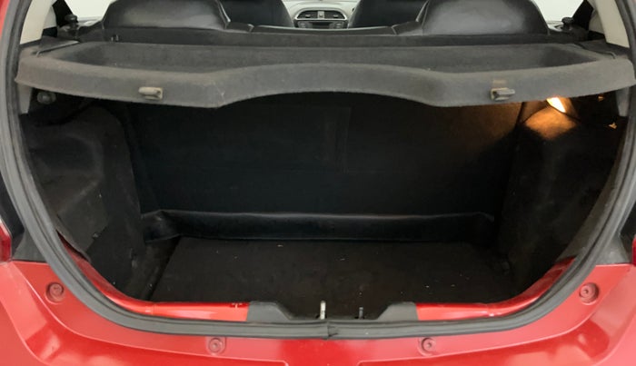 2017 Tata Tiago XZA PETROL, Petrol, Automatic, 38,071 km, Boot Inside
