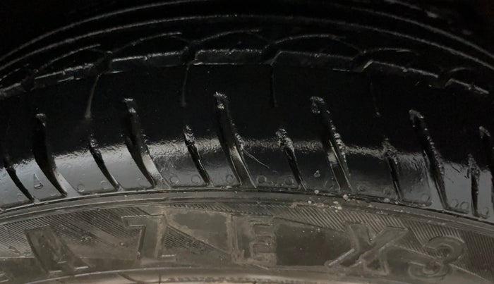 2017 Tata Tiago XZA PETROL, Petrol, Automatic, 38,071 km, Right Front Tyre Tread