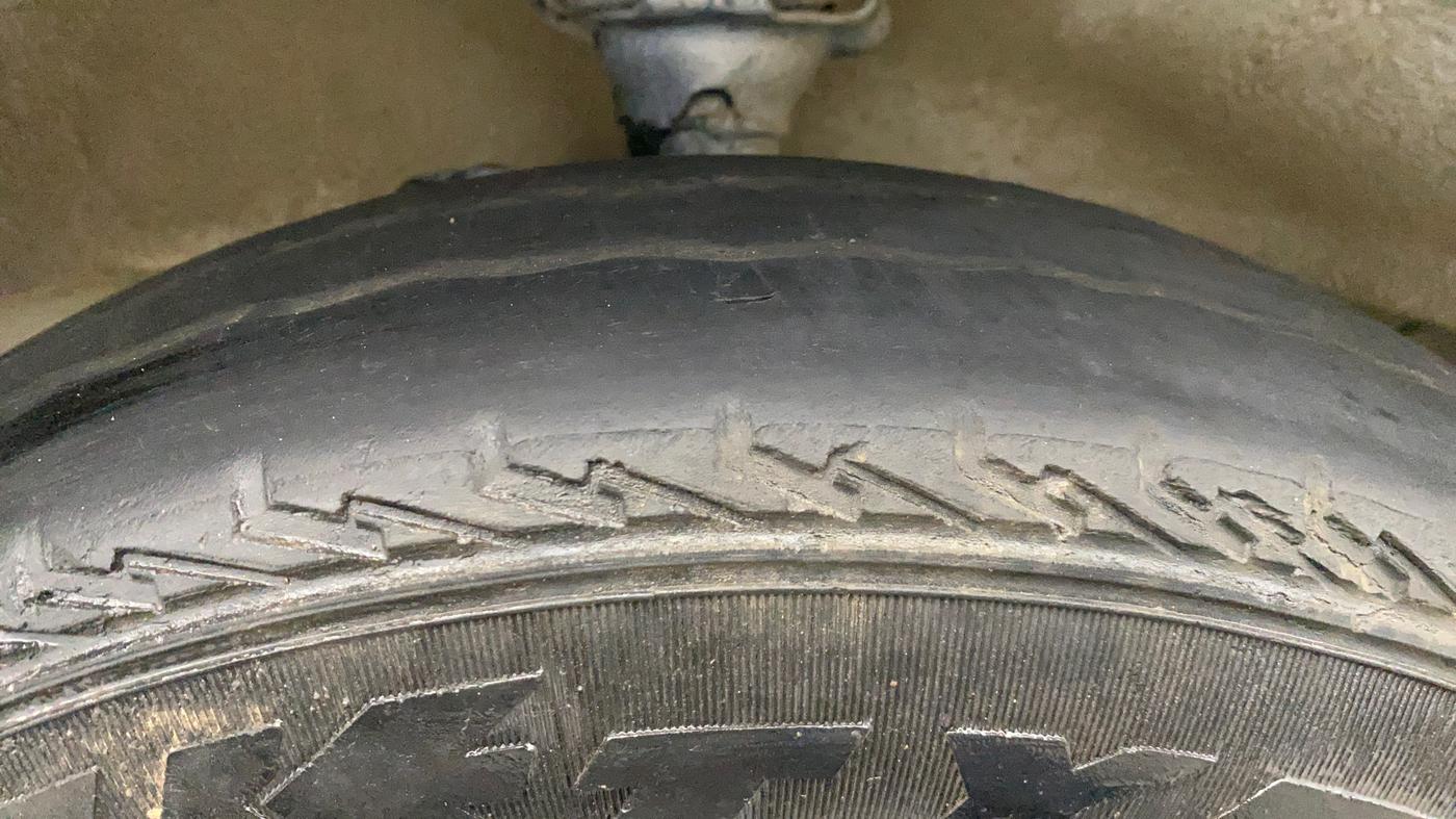 2023 Maruti Eeco 7 STR STD 1.2, Petrol, Manual, 50,063 km, Left Front Tyre Tread