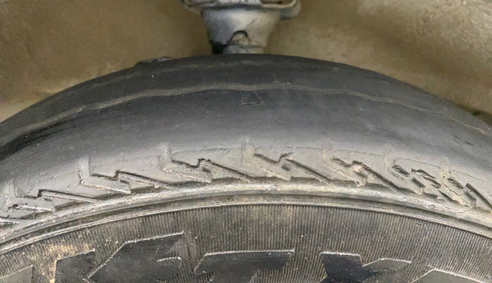 2023 Maruti Eeco 7 STR STD 1.2, Petrol, Manual, 50,063 km, Left Front Tyre Tread