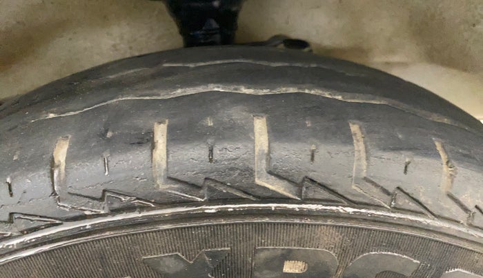 2023 Maruti Eeco 7 STR STD 1.2, Petrol, Manual, 50,063 km, Right Front Tyre Tread