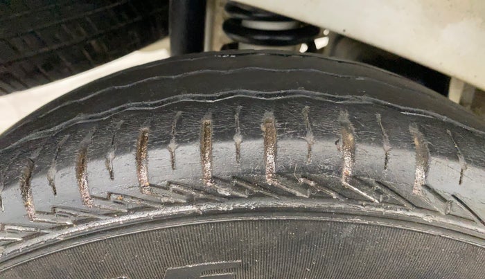 2023 Maruti Eeco 7 STR STD 1.2, Petrol, Manual, 50,063 km, Right Rear Tyre Tread