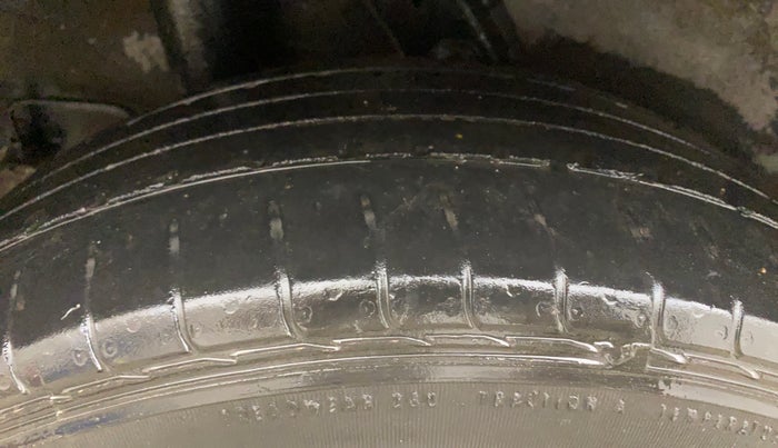 2021 Hyundai VENUE S 1.2, Petrol, Manual, 68,826 km, Right Rear Tyre Tread