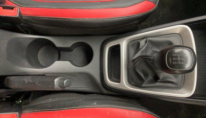 2021 Hyundai VENUE S 1.2, Petrol, Manual, 68,826 km, Gear Lever