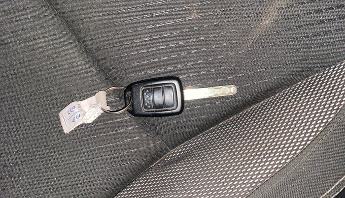 2017 Honda WR-V 1.2L I-VTEC VX MT, Petrol, Manual, 35,194 km, Key Close Up