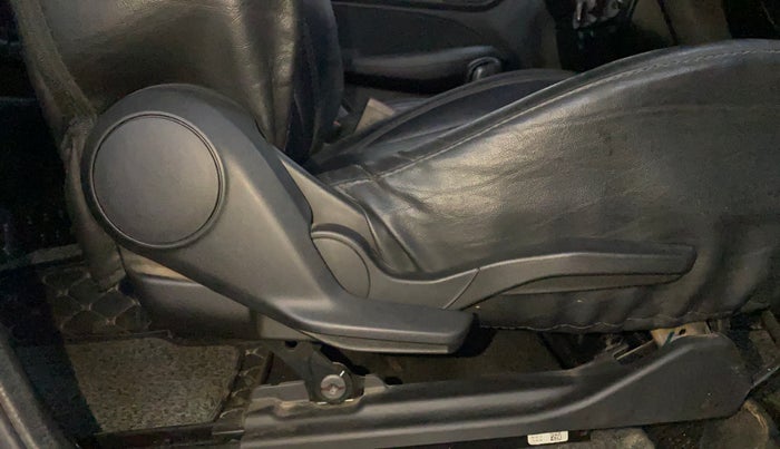 2019 Maruti Swift VXI AMT, Petrol, Automatic, 39,948 km, Driver Side Adjustment Panel