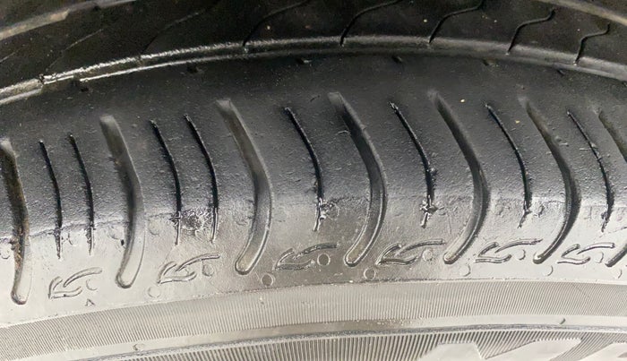 2023 Honda Amaze 1.2L I-VTEC VX CVT, Petrol, Automatic, 35,056 km, Left Front Tyre Tread