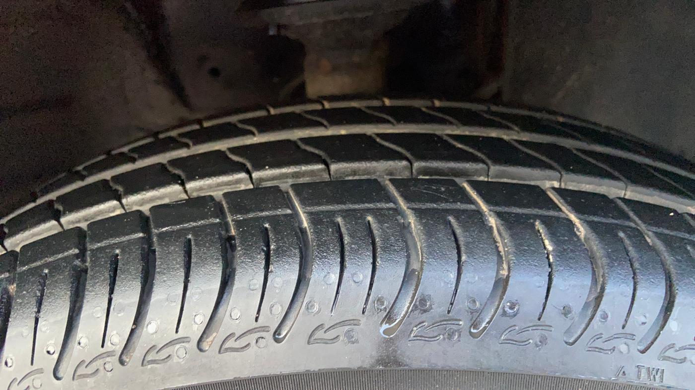 2025 Maruti New Wagon-R ZXI PLUS 1.2 AMT DUAL TONE, Petrol, Automatic, 2,773 km, Right Front Tyre Tread