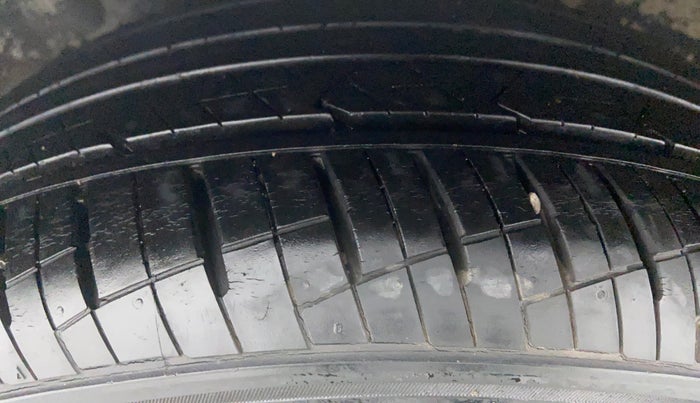 2018 Hyundai Verna 1.6 SX VTVT AT (O), Petrol, Automatic, 14,187 km, Right Rear Tyre Tread