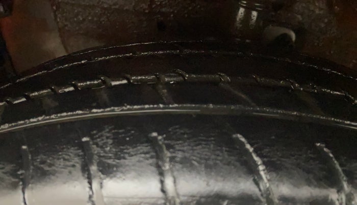 2014 Maruti Celerio VXI AMT, Petrol, Automatic, 98,847 km, Left Front Tyre Tread