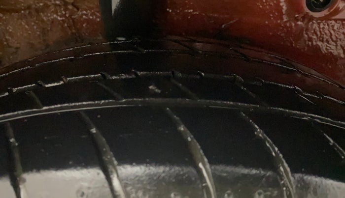 2014 Maruti Celerio VXI AMT, Petrol, Automatic, 98,847 km, Right Rear Tyre Tread