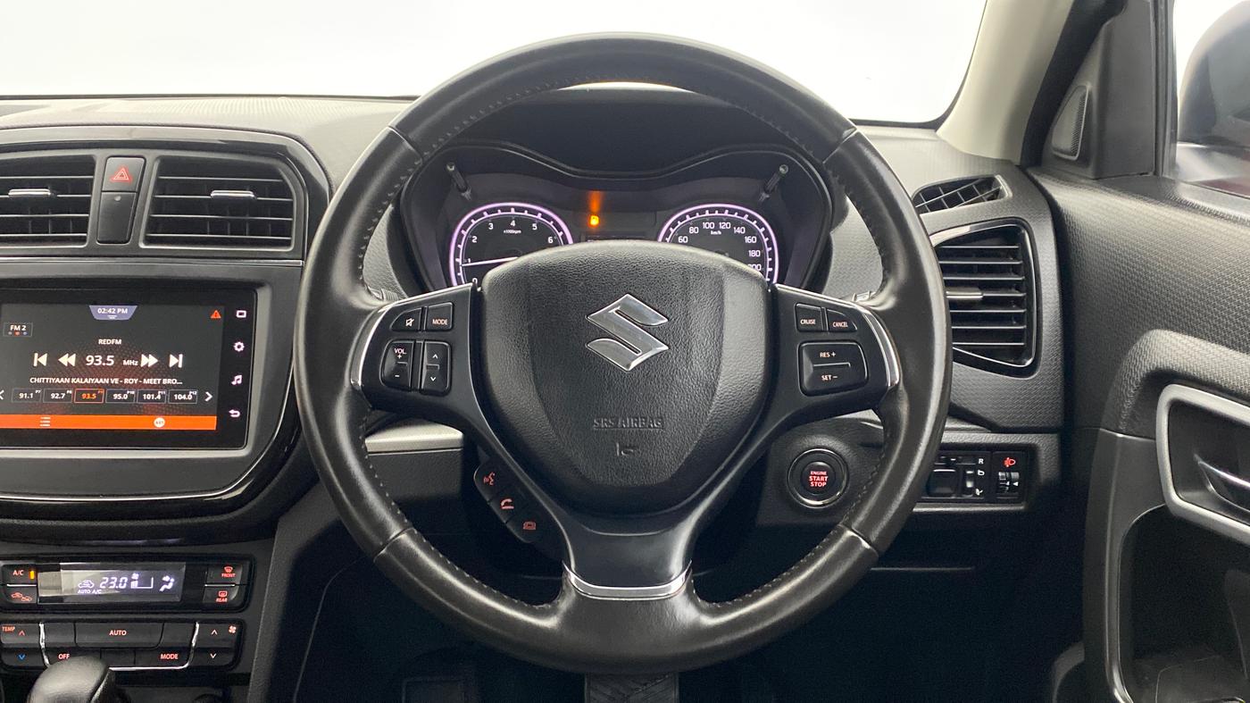2020 Maruti Vitara Brezza ZXI+ AT SHVS DUAL TONE, Petrol, Automatic, 14,792 km, Steering Wheel Close Up