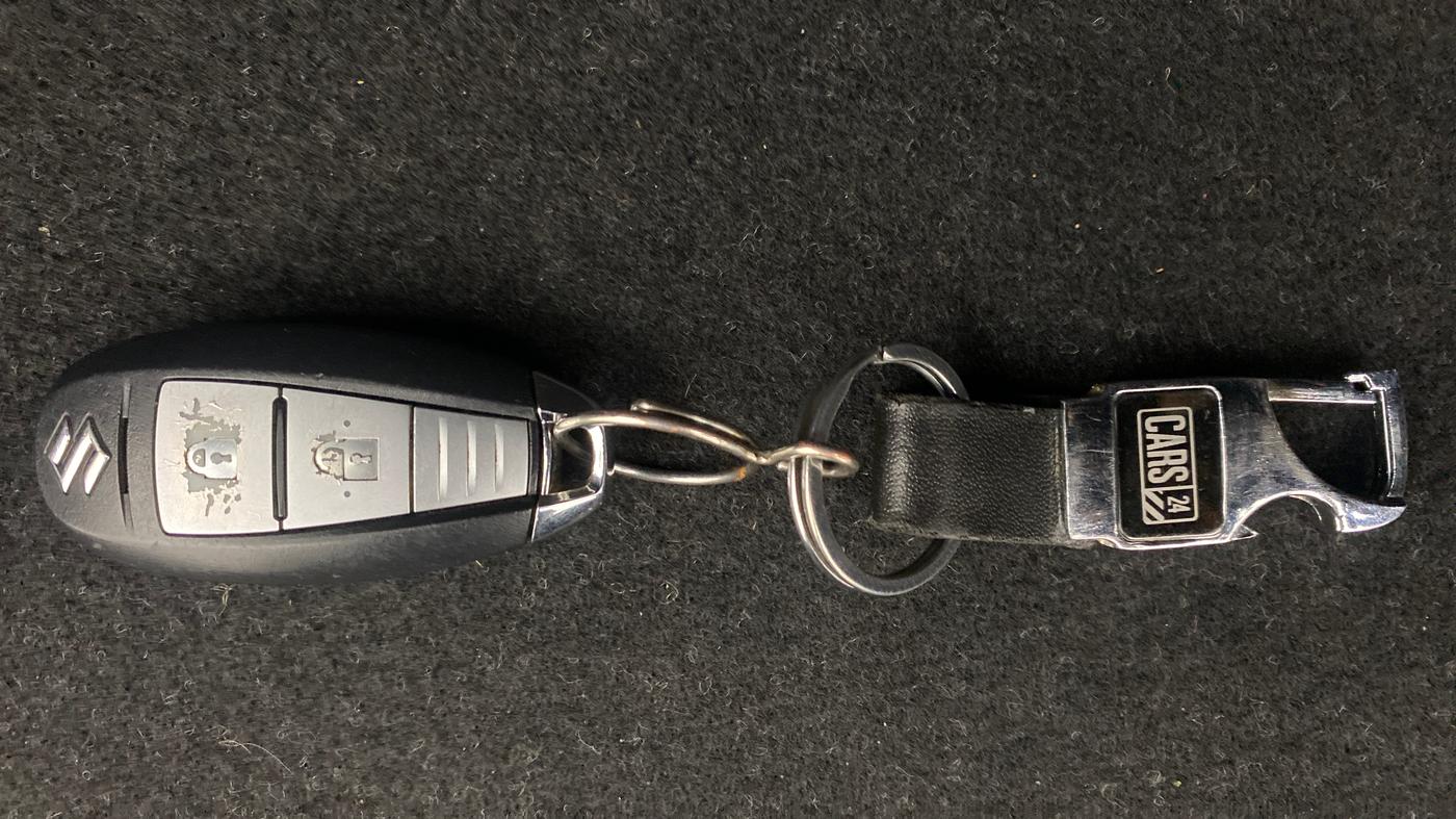 2020 Maruti Vitara Brezza ZXI+ AT SHVS DUAL TONE, Petrol, Automatic, 14,792 km, Key Close Up