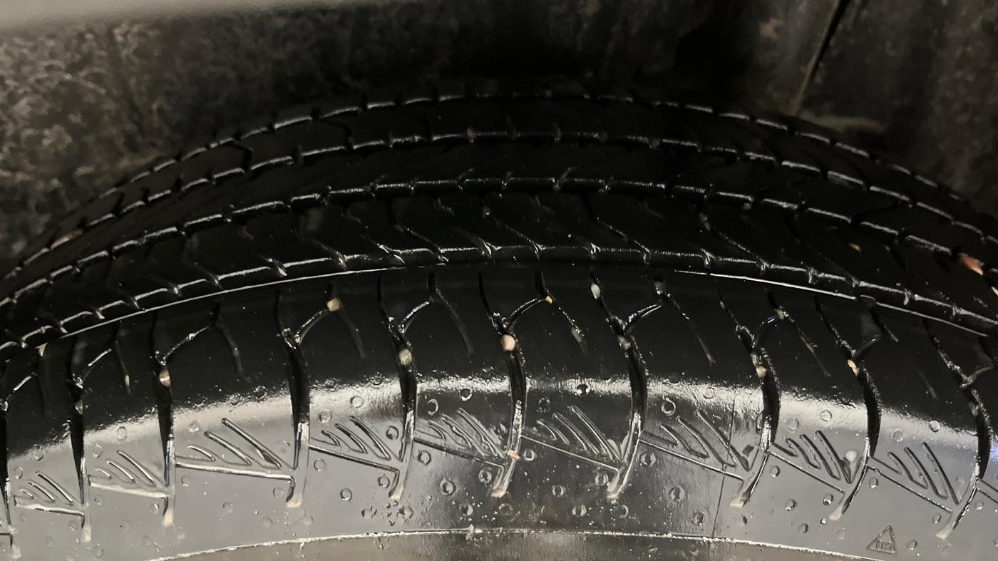 2023 Maruti Grand Vitara DELTA SMART HYBRID AT, Petrol, Automatic, 34,317 km, Left Rear Tyre Tread