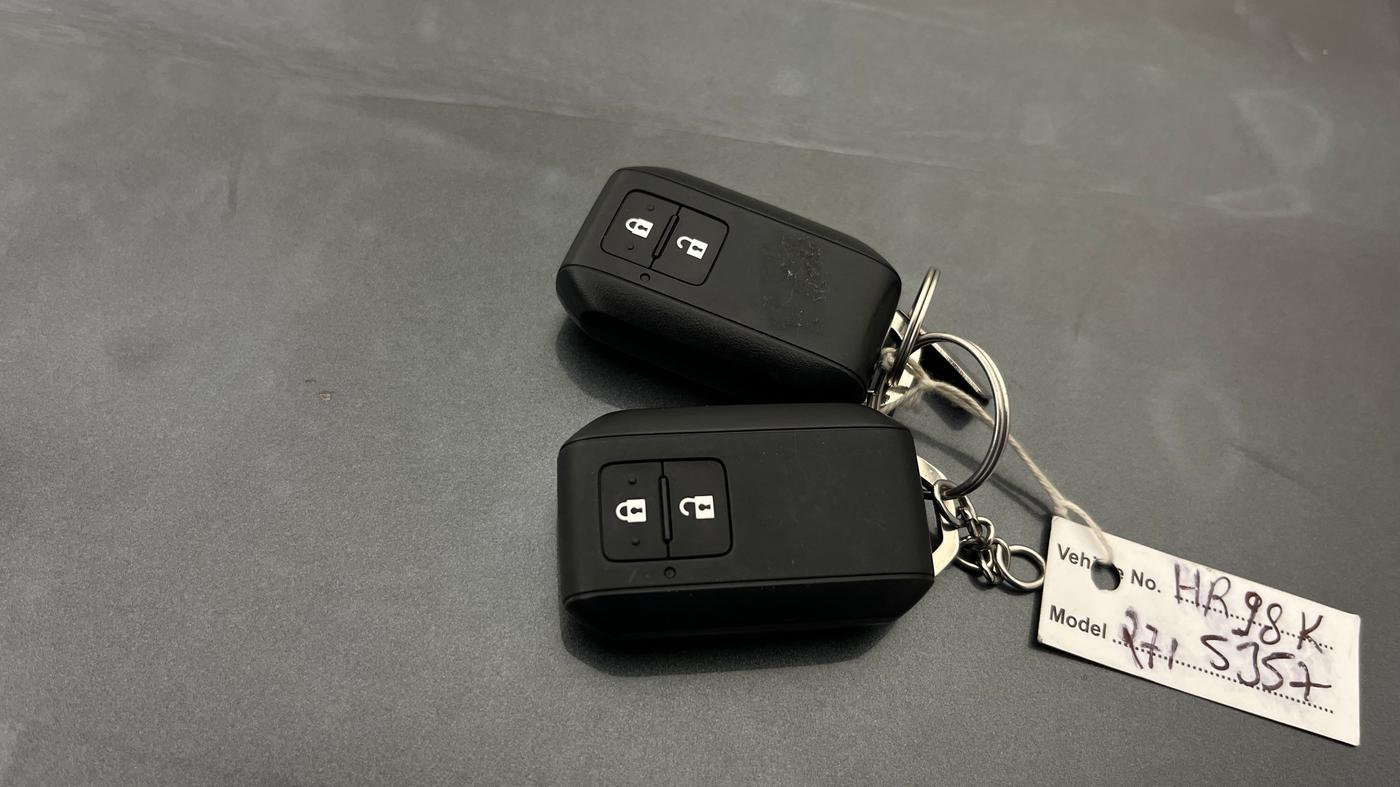 2023 Maruti Grand Vitara DELTA SMART HYBRID AT, Petrol, Automatic, 34,317 km, Key Close Up