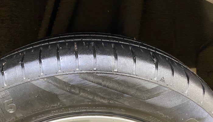 2013 Honda City 1.5L I-VTEC V MT, Petrol, Manual, 1,36,396 km, Left Rear Tyre Tread