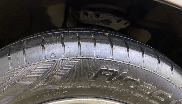 2013 Honda City 1.5L I-VTEC V MT, Petrol, Manual, 1,36,396 km, Left Front Tyre Tread