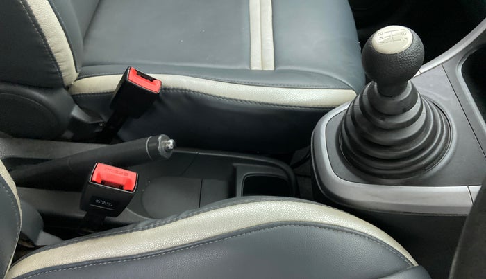 2013 Maruti Ritz VXI, Petrol, Manual, 33,748 km, Gear Lever