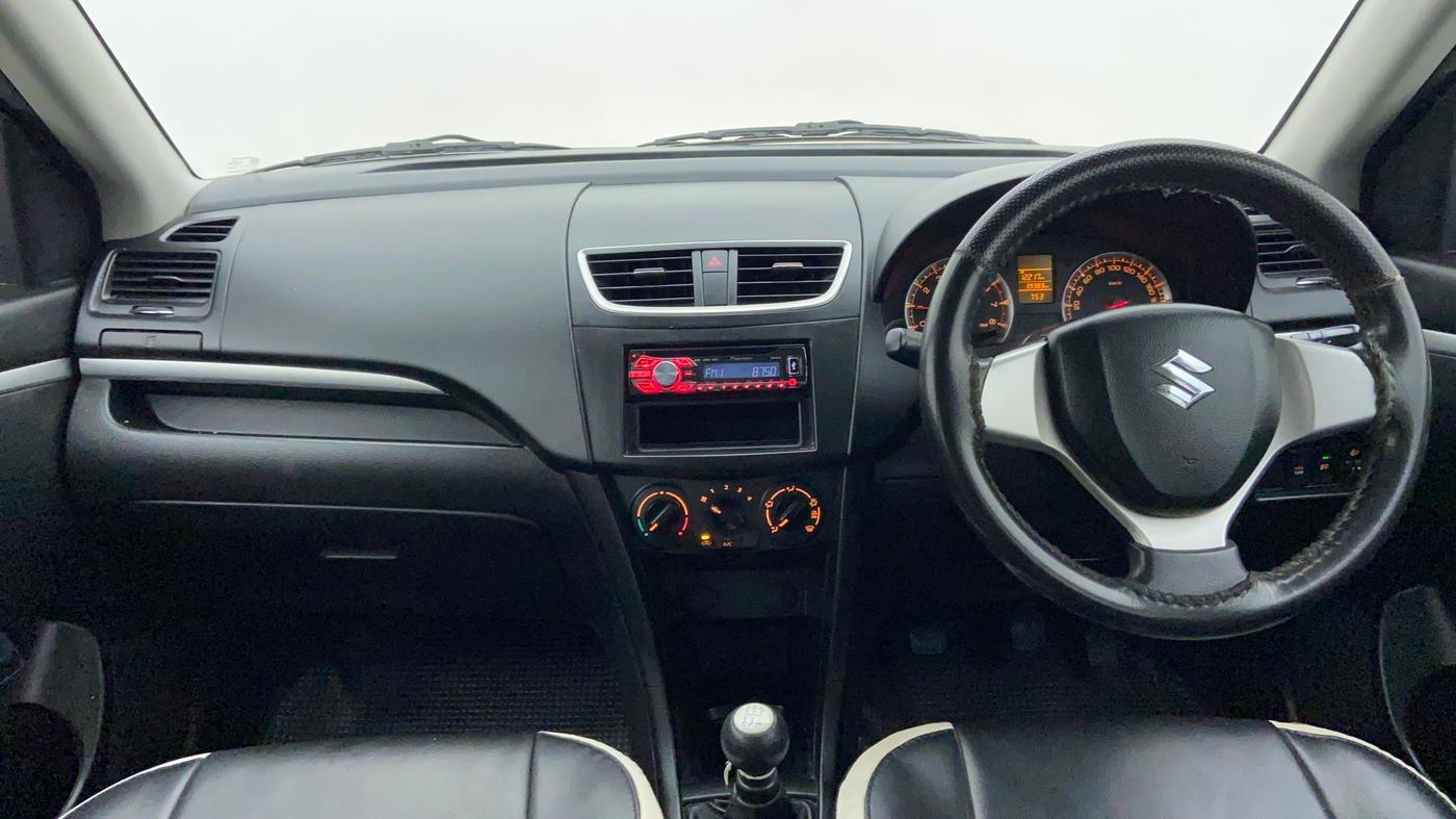 2013 Maruti Swift VXI D, Petrol, Manual, 39,508 km, Dashboard