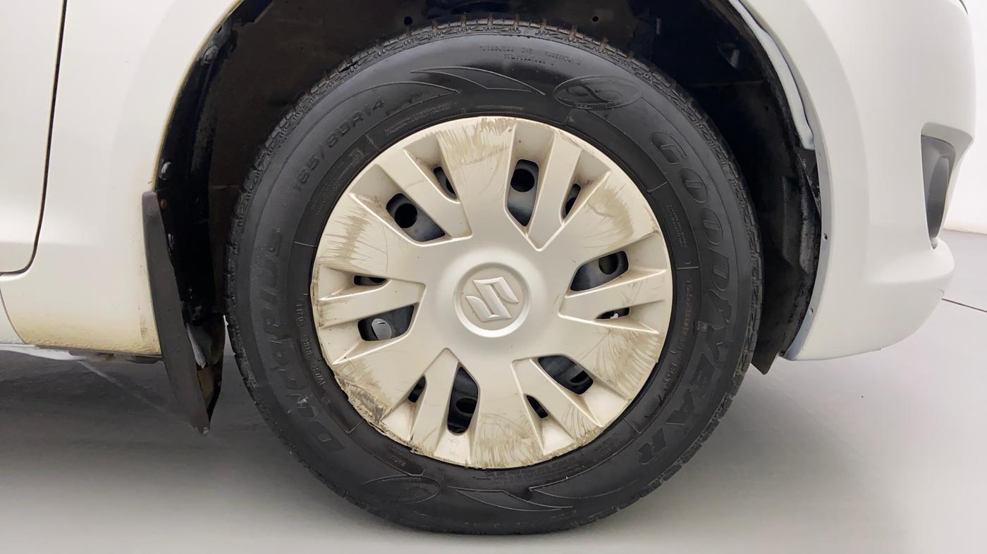 2013 Maruti Swift VXI D, Petrol, Manual, 39,508 km, Right Front Wheel