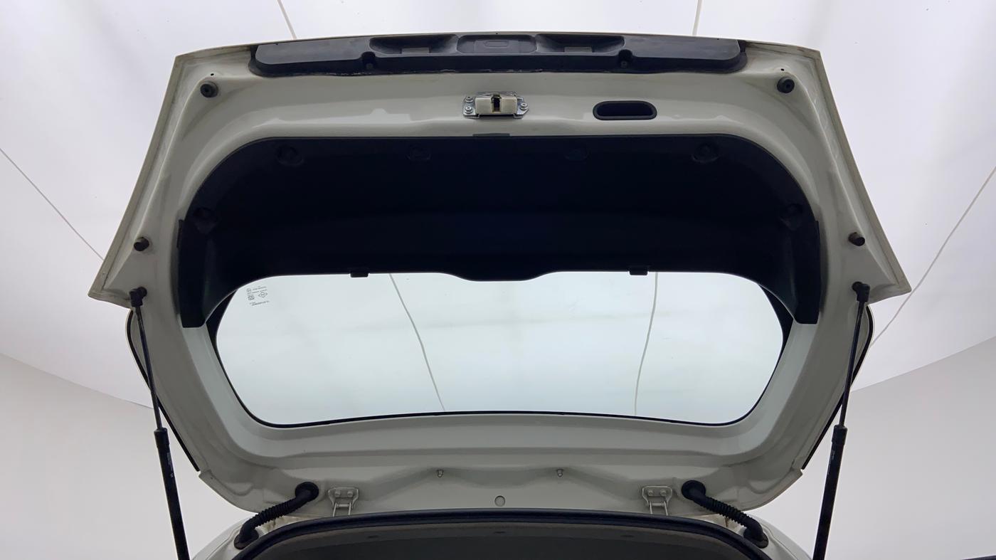 2013 Maruti Swift VXI D, Petrol, Manual, 39,508 km, Boot Door Open