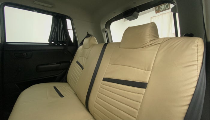 2022 Maruti New Wagon-R LXI CNG 1.0, CNG, Manual, 42,982 km, Right Side Rear Door Cabin