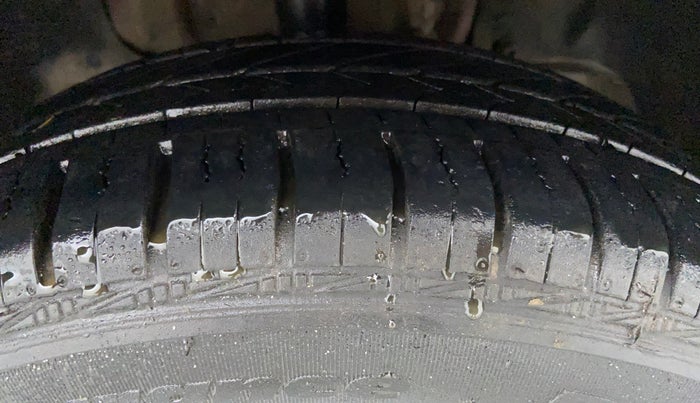2018 Tata Tiago XZ PETROL, Petrol, Manual, 70,383 km, Right Front Tyre Tread