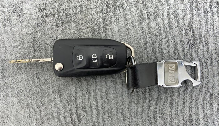 2018 Tata Tiago XZ PETROL, Petrol, Manual, 70,383 km, Key Close Up