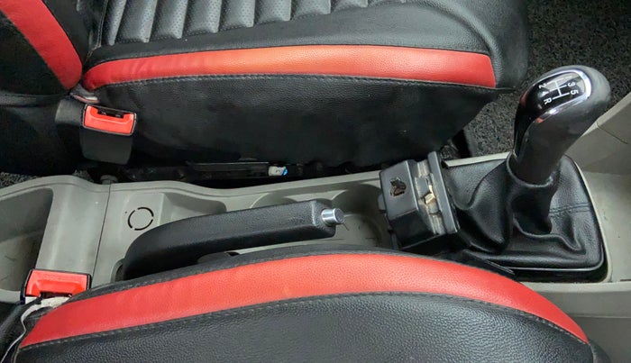 2018 Tata Tiago XZ PETROL, Petrol, Manual, 70,383 km, Gear Lever