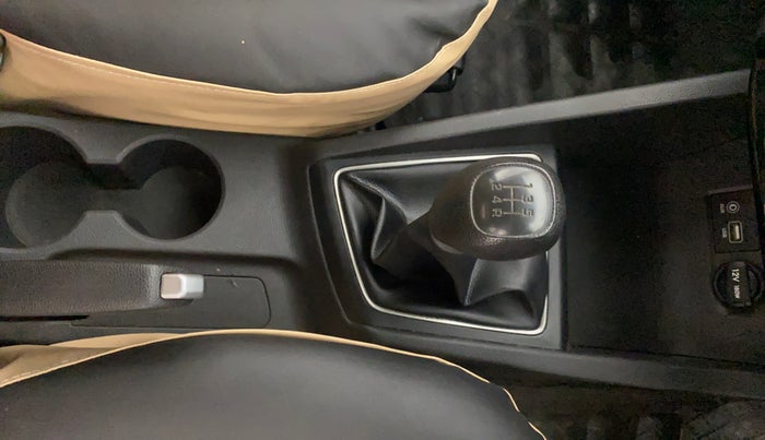 2017 Hyundai Elite i20 ASTA 1.2, Petrol, Manual, 77,219 km, Gear Lever