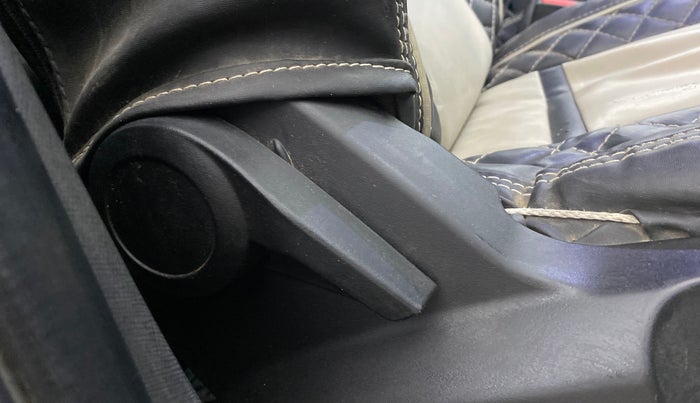 2023 Tata PUNCH PURE MT, Petrol, Manual, 38,425 km, Driver Side Adjustment Panel