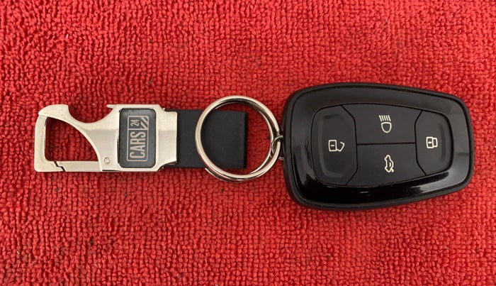 2020 Tata ALTROZ XZ 1.2, Petrol, Manual, 33,021 km, Key Close Up