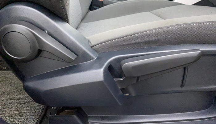 2020 Tata ALTROZ XZ 1.2, Petrol, Manual, 33,021 km, Driver Side Adjustment Panel