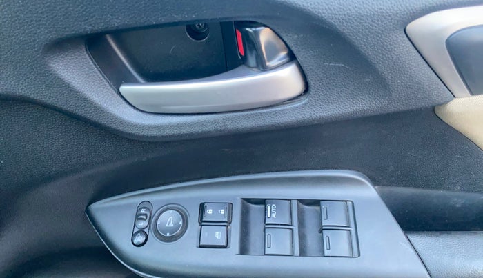 2017 Honda Jazz 1.2L I-VTEC V AT, Petrol, Automatic, 78,868 km, Driver Side Door Panels Control