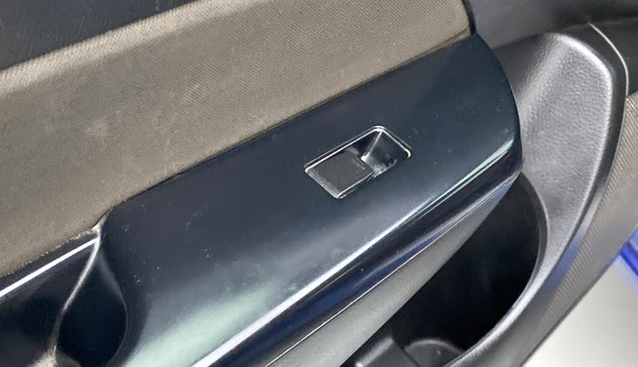 2012 Maruti Swift VDI, Diesel, Manual, 1,16,409 km, Left front window switch / handle - Power window makes minor noise