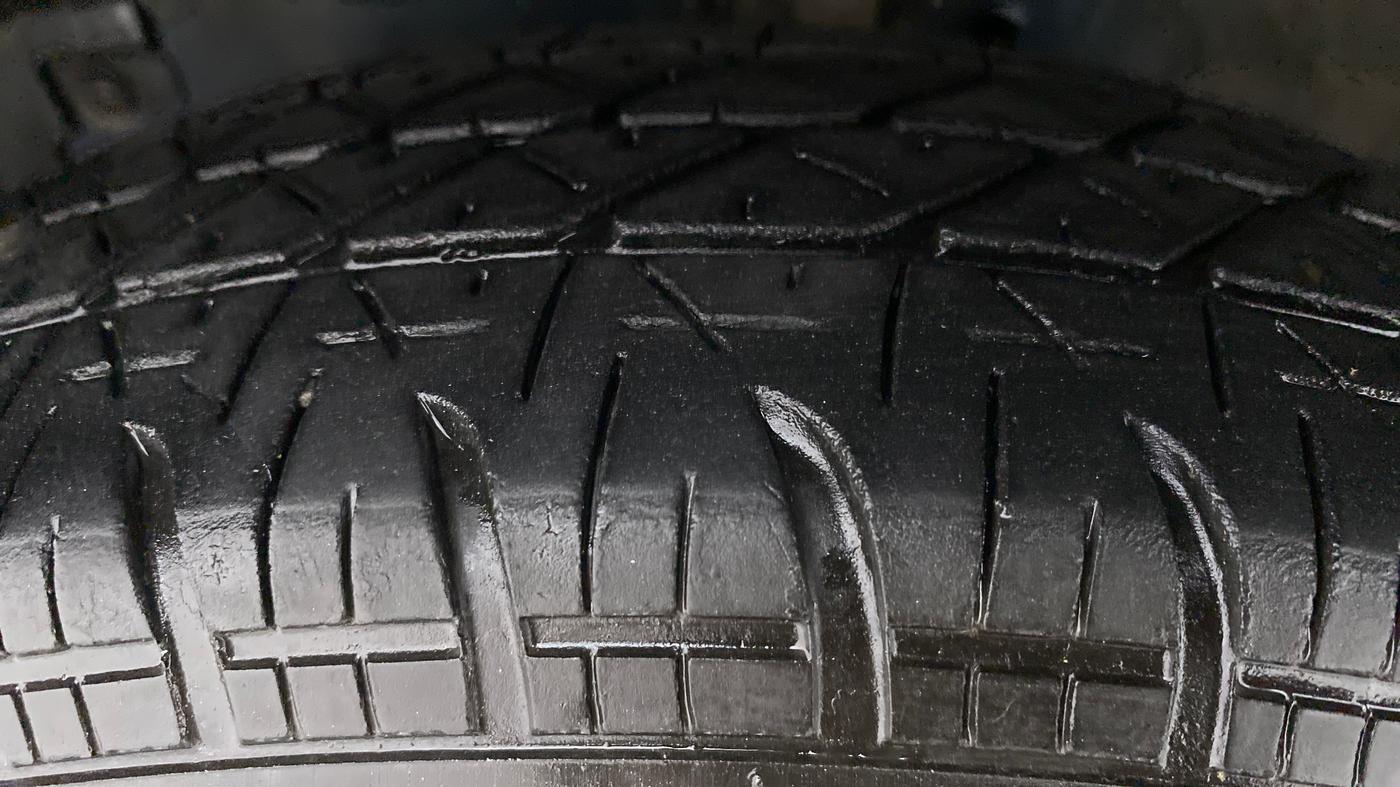 2012 Maruti Swift VDI, Diesel, Manual, 1,16,409 km, Left Front Tyre Tread