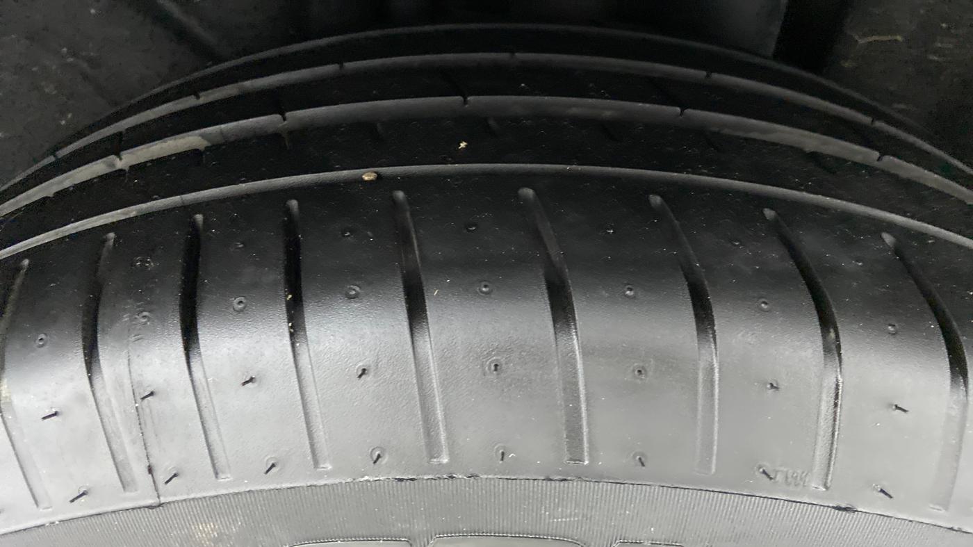 2017 BMW X1 SDRIVE 20D, Diesel, Automatic, 24,880 km, Left Rear Tyre Tread