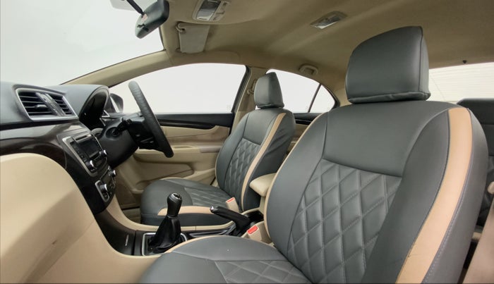 2017 Maruti Ciaz VDI+ SHVS, Diesel, Manual, 81,531 km, Right Side Front Door Cabin