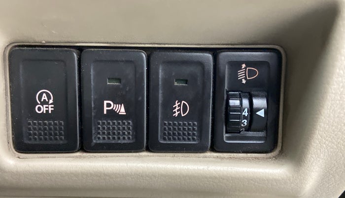2017 Maruti Ciaz VDI+ SHVS, Diesel, Manual, 81,531 km, Dashboard - Headlight height adjustment not working