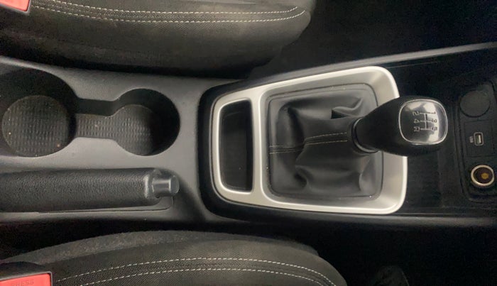 2020 Hyundai VENUE S 1.2, Petrol, Manual, 59,069 km, Gear Lever