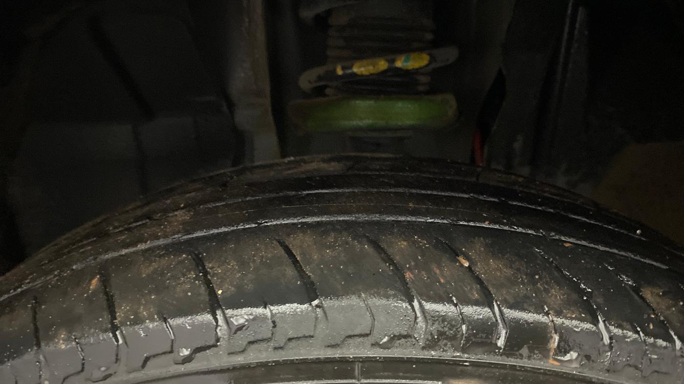 2024 Nissan MAGNITE XV MT, Petrol, Manual, 93,781 km, Left Front Tyre Tread