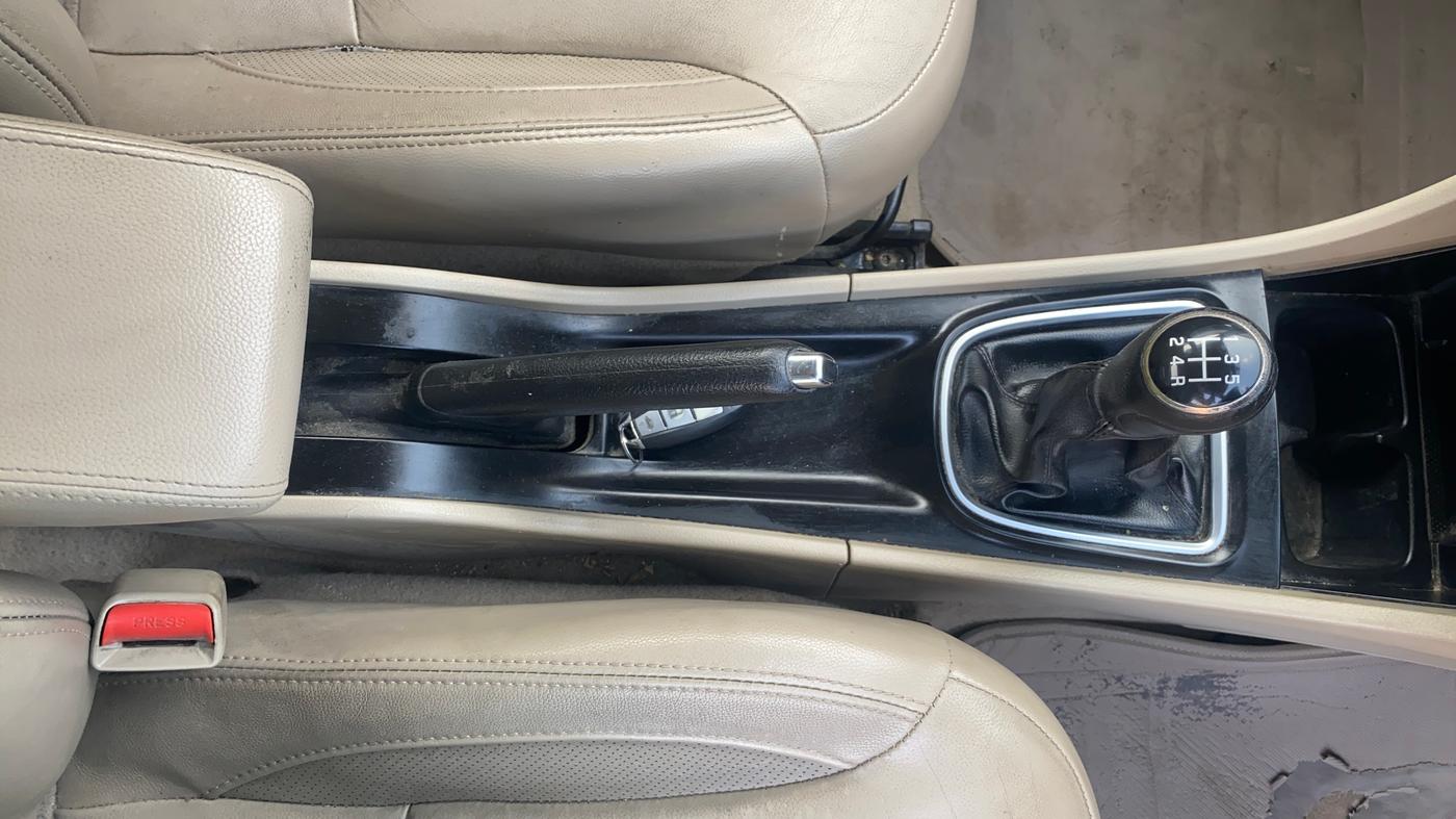 2018 Maruti Ciaz ALPHA 1.4 PETROL, Petrol, Manual, 1,08,236 km, Gear Lever