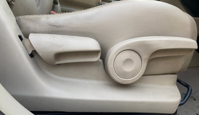 2018 Maruti Ciaz ALPHA 1.4 PETROL, Petrol, Manual, 1,08,199 km, Driver Side Adjustment Panel