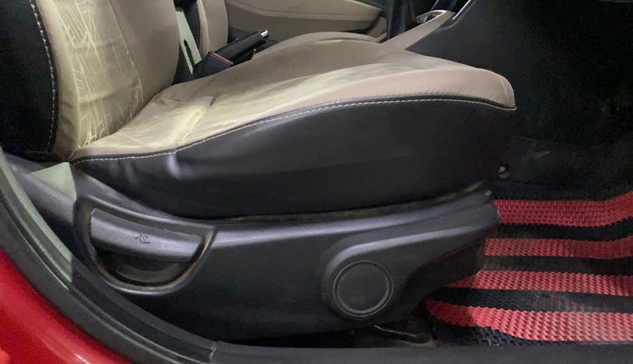 2014 Hyundai Xcent S 1.2, Petrol, Manual, 1,06,542 km, Driver Side Adjustment Panel