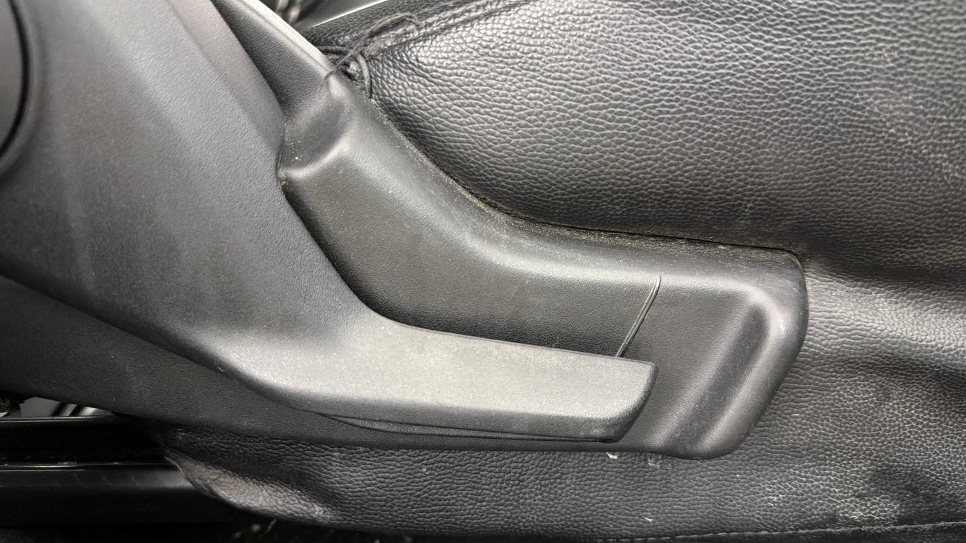 2019 Maruti Swift LXI, Petrol, Manual, 47,304 km, Driver Side Adjustment Panel